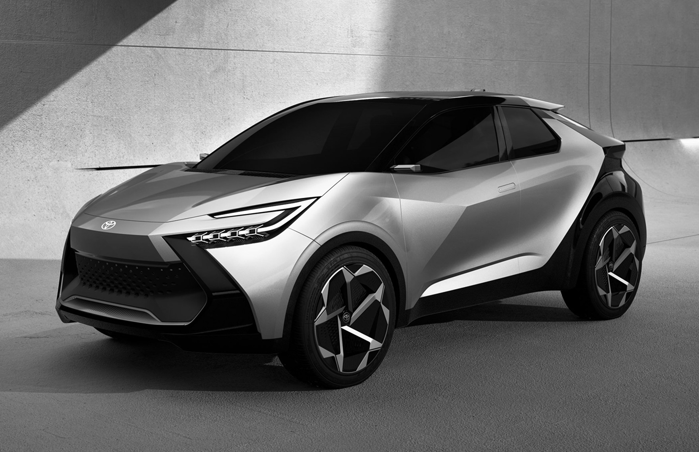 Toyota C-HR+ - 1